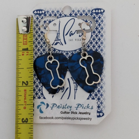 Paisley Picks Earrings - Picture 4 of 4